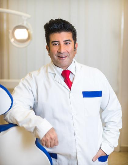 Dr. Ali Dehghani - Dentoalveoláris szájsebész