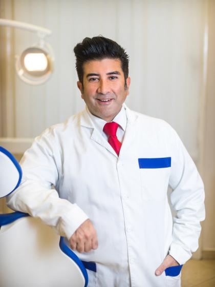 Dr. Ali Dehghani - Dentoalveoláris szájsebész