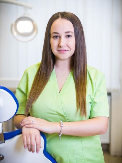 Zsögön-Bögözi Andrea - Vezető fogászati asszisztens, dentalhigiénikus
